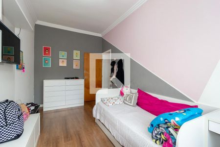 Casa à venda com 190m², 4 quartos e 2 vagas Casa à venda com 190m², 4 quartos e 2 vagasQuarto 2