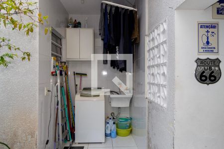 Casa à venda com 190m², 4 quartos e 2 vagas Casa à venda com 190m², 4 quartos e 2 vagasÁrea de Serviço