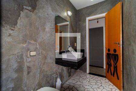 Casa à venda com 190m², 4 quartos e 2 vagas Casa à venda com 190m², 4 quartos e 2 vagasBanheiro - Escritório