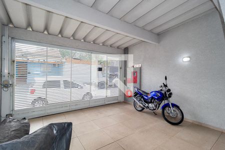 Casa à venda com 190m², 4 quartos e 2 vagas Casa à venda com 190m², 4 quartos e 2 vagasGaragem