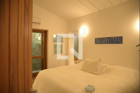 Casa de condomínio para alugar com 320m², 3 quartos e 2 vagasSuíte