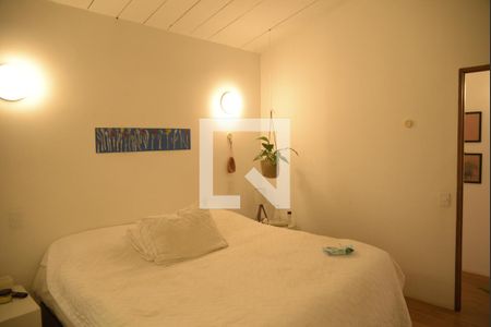 Casa de condomínio para alugar com 320m², 3 quartos e 2 vagasSuíte