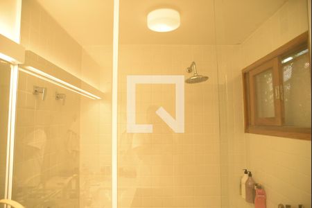 Casa de condomínio para alugar com 320m², 3 quartos e 2 vagasBanheiro da Suíte