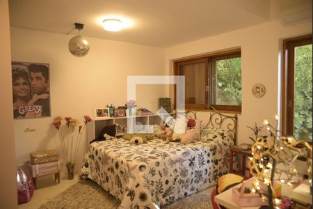 Casa de condomínio para alugar com 320m², 3 quartos e 2 vagasQuarto 2