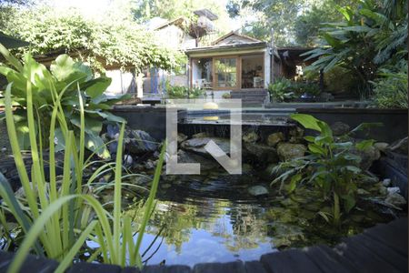 Casa de condomínio para alugar com 320m², 3 quartos e 2 vagasQuintal