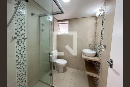 Apartamento à venda com 87m², 3 quartos e 1 vaga Apartamento à venda com 87m², 3 quartos e 1 vagaBanheiro Corredor