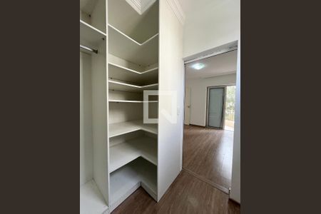 Apartamento à venda com 87m², 3 quartos e 1 vaga Apartamento à venda com 87m², 3 quartos e 1 vagaCloset da suíte