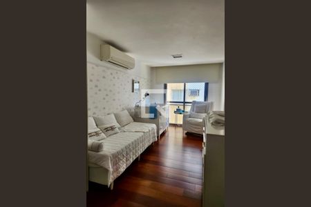 Apartamento à venda com 220m², 3 quartos e 3 vagas Apartamento à venda com 220m², 3 quartos e 3 vagasQuarto