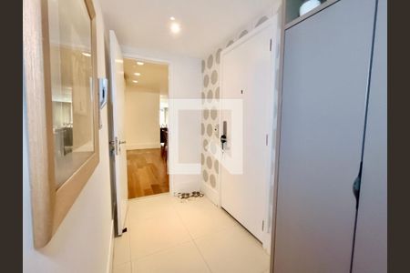 Apartamento à venda com 220m², 3 quartos e 3 vagas Apartamento à venda com 220m², 3 quartos e 3 vagasCopa / Cozinha