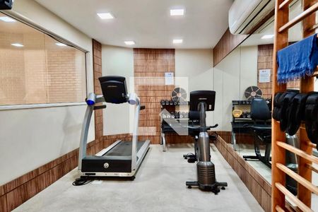 Apartamento à venda com 220m², 3 quartos e 3 vagas Apartamento à venda com 220m², 3 quartos e 3 vagasÁrea Comum - Playground