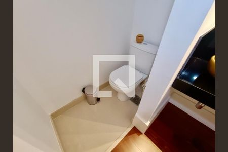 Apartamento à venda com 220m², 3 quartos e 3 vagas Apartamento à venda com 220m², 3 quartos e 3 vagasLavabo