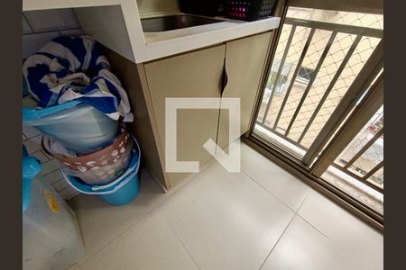 Apartamento à venda com 220m², 3 quartos e 3 vagas Apartamento à venda com 220m², 3 quartos e 3 vagasÁrea de serviço