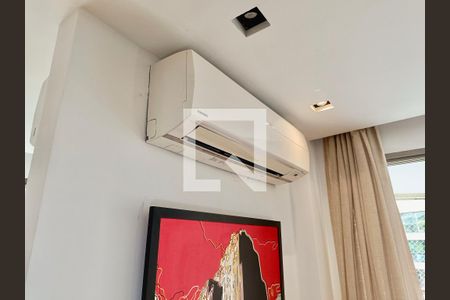 Sala  de apartamento à venda com 3 quartos, 220m² em Lagoa, Rio de Janeiro