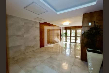 Apartamento à venda com 220m², 3 quartos e 3 vagas Apartamento à venda com 220m², 3 quartos e 3 vagasPortaria