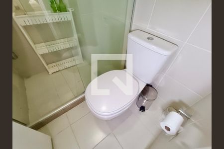 Apartamento à venda com 220m², 3 quartos e 3 vagas Apartamento à venda com 220m², 3 quartos e 3 vagasBanheiro serviço