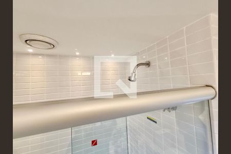 Apartamento à venda com 220m², 3 quartos e 3 vagas Apartamento à venda com 220m², 3 quartos e 3 vagasSuíte banheiro