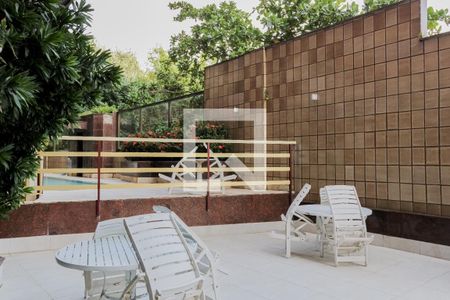 Apartamento à venda com 140m², 3 quartos e 2 vagasÁrea comum - Piscina