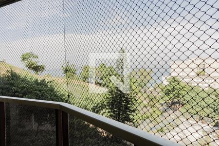 Apartamento à venda com 140m², 3 quartos e 2 vagasVaranda Quarto 2