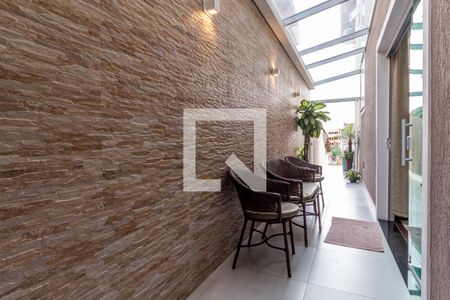 Casa à venda com 150m², 3 quartos e 2 vagasCorredor