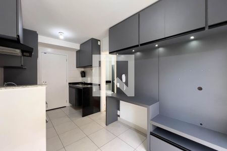 Sala e cozinha de apartamento para alugar com 1 quarto, 28m² em Mooca, São Paulo