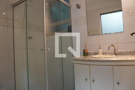 Banheiro  de apartamento à venda com 3 quartos, 124m² em Vila Romana, São Paulo