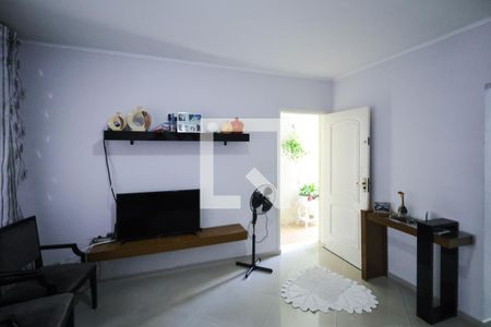 Sala de casa para alugar com 3 quartos, 130m² em Vila Liviero, São Paulo