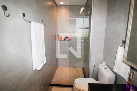 Banheiro de apartamento para alugar com 1 quarto, 50m² em Boa Viagem, Belo Horizonte