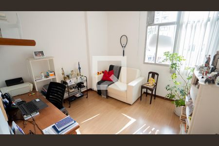 Sala de apartamento à venda com 3 quartos, 110m² em Icaraí, Niterói