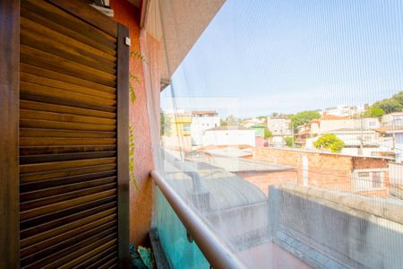 Casa à venda com 200m², 4 quartos e 4 vagas Casa à venda com 200m², 4 quartos e 4 vagasVaranda do quarto 3