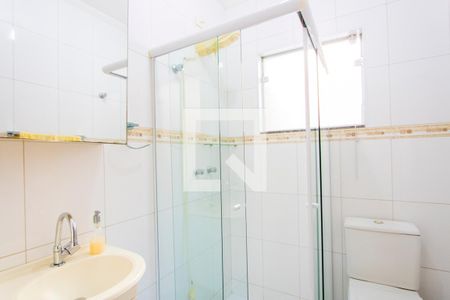 Casa à venda com 200m², 4 quartos e 4 vagas Casa à venda com 200m², 4 quartos e 4 vagasBanheiro do quarto 2