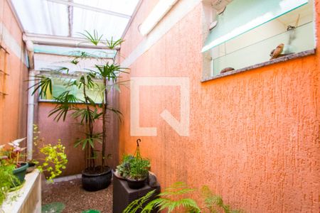 Casa à venda com 200m², 4 quartos e 4 vagas Casa à venda com 200m², 4 quartos e 4 vagasJardim de inverno