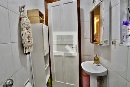 Casa à venda com 80m², 2 quartos e 1 vaga Casa à venda com 80m², 2 quartos e 1 vagaBanheiro