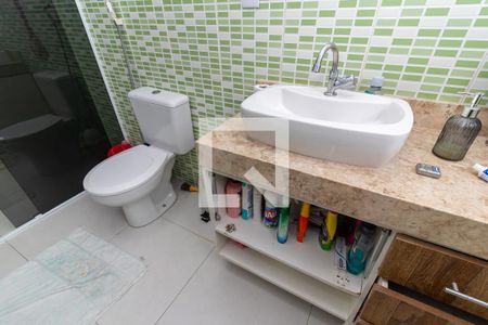 Casa à venda com 130m², 4 quartos e 2 vagas Casa à venda com 130m², 4 quartos e 2 vagasCasa 2 - Banheiro da Suíte 1