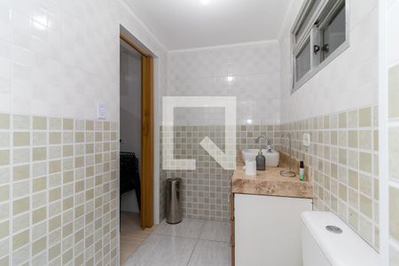 Casa à venda com 130m², 4 quartos e 2 vagas Casa à venda com 130m², 4 quartos e 2 vagasCasa 2 - Banheiro