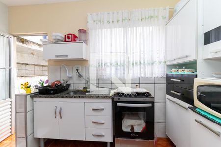 Casa à venda com 130m², 4 quartos e 2 vagas Casa à venda com 130m², 4 quartos e 2 vagasCasa 1 - Cozinha