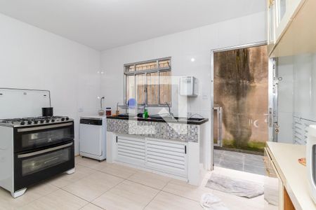 Casa à venda com 130m², 4 quartos e 2 vagas Casa à venda com 130m², 4 quartos e 2 vagasCasa 2 - Cozinha