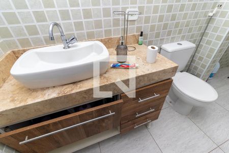 Casa à venda com 130m², 4 quartos e 2 vagas Casa à venda com 130m², 4 quartos e 2 vagasCasa 2 - Banheiro