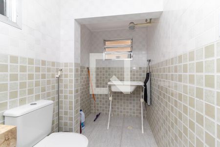 Casa à venda com 130m², 4 quartos e 2 vagas Casa à venda com 130m², 4 quartos e 2 vagasCasa 2 - Banheiro