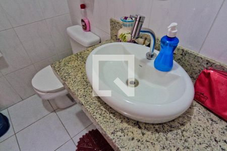 Casa à venda com 140m², 3 quartos e 4 vagasBanheiro da Suíte