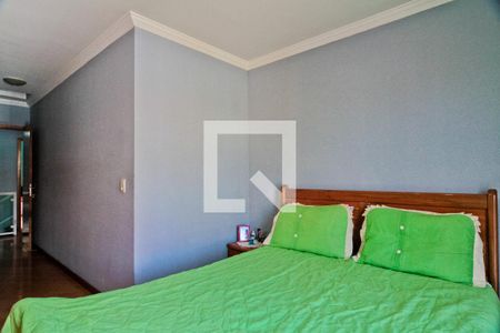 Casa à venda com 140m², 3 quartos e 4 vagasSuíte