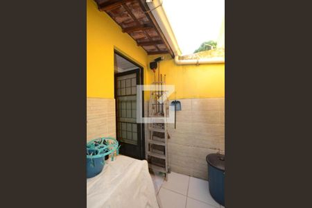 Apartamento à venda com 94m², 3 quartos e 1 vagaÁrea de Serviço