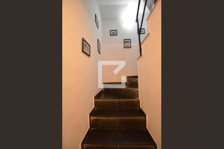 Apartamento à venda com 94m², 3 quartos e 1 vagaEscada do Quartos/ Banheiro