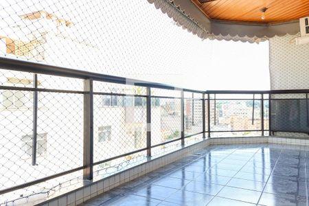 Apartamento à venda com 120m², 3 quartos e 3 vagasVaranda da Sala