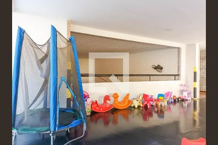 Apartamento à venda com 120m², 3 quartos e 3 vagasÁrea comum - Playground