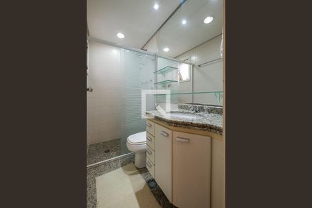 Apartamento à venda com 194m², 3 quartos e 4 vagas Apartamento à venda com 194m², 3 quartos e 4 vagasSuíte 3 - Banheiro