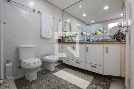 Apartamento à venda com 194m², 3 quartos e 4 vagas Apartamento à venda com 194m², 3 quartos e 4 vagasSuíte 1 - Banheiro