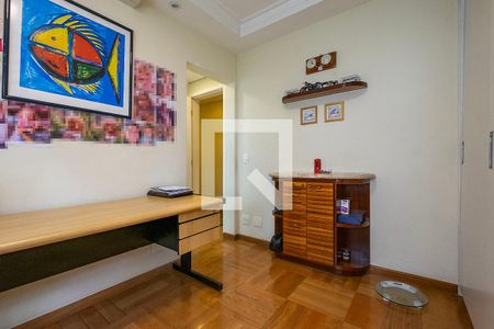 Apartamento à venda com 194m², 3 quartos e 4 vagas Apartamento à venda com 194m², 3 quartos e 4 vagasSuíte 2