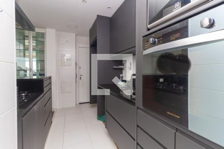 Apartamento para alugar com 100m², 2 quartos e 2 vagas Apartamento para alugar com 100m², 2 quartos e 2 vagasCozinha