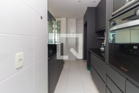 Apartamento para alugar com 100m², 2 quartos e 2 vagas Apartamento para alugar com 100m², 2 quartos e 2 vagasCozinha
