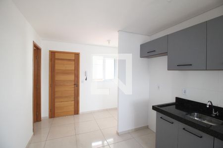 Sala/Cozinha e área de serviço de apartamento para alugar com 2 quartos, 35m² em Vila Granada, São Paulo